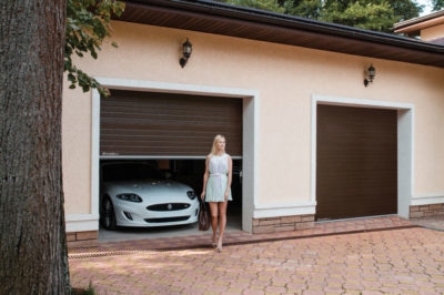 Подъемные ворота для гаража: размеры, особенности, стоимость, описание популярных моделей